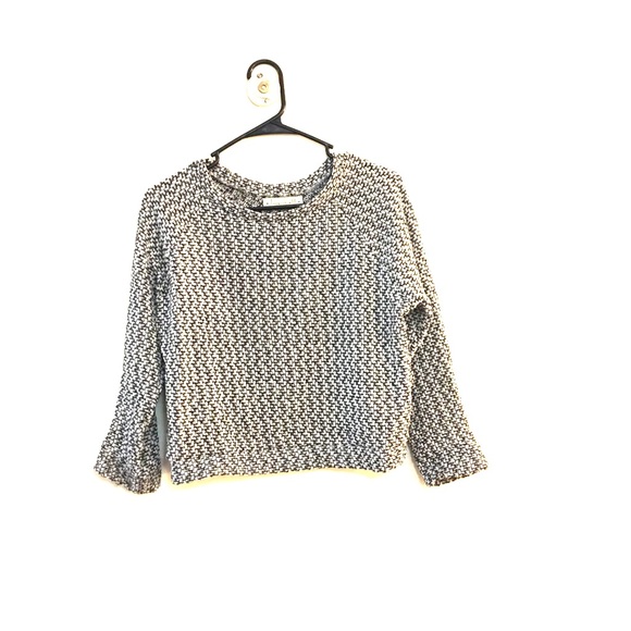 Chic Cropped Black and White Sweater - Picture 1 of 3